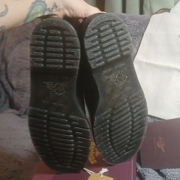 Dr. Martens Men's Two-Tone Dead Stock Wingtips - Picture 6 of 8